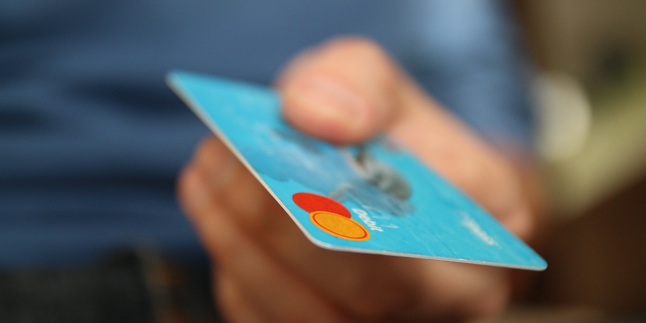 Kreditní a úvěrové karty